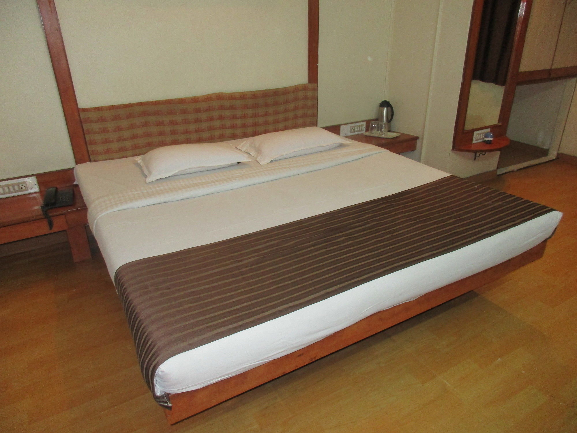 Hotel Sahaj Palace Ahmadábád Kültér fotó
