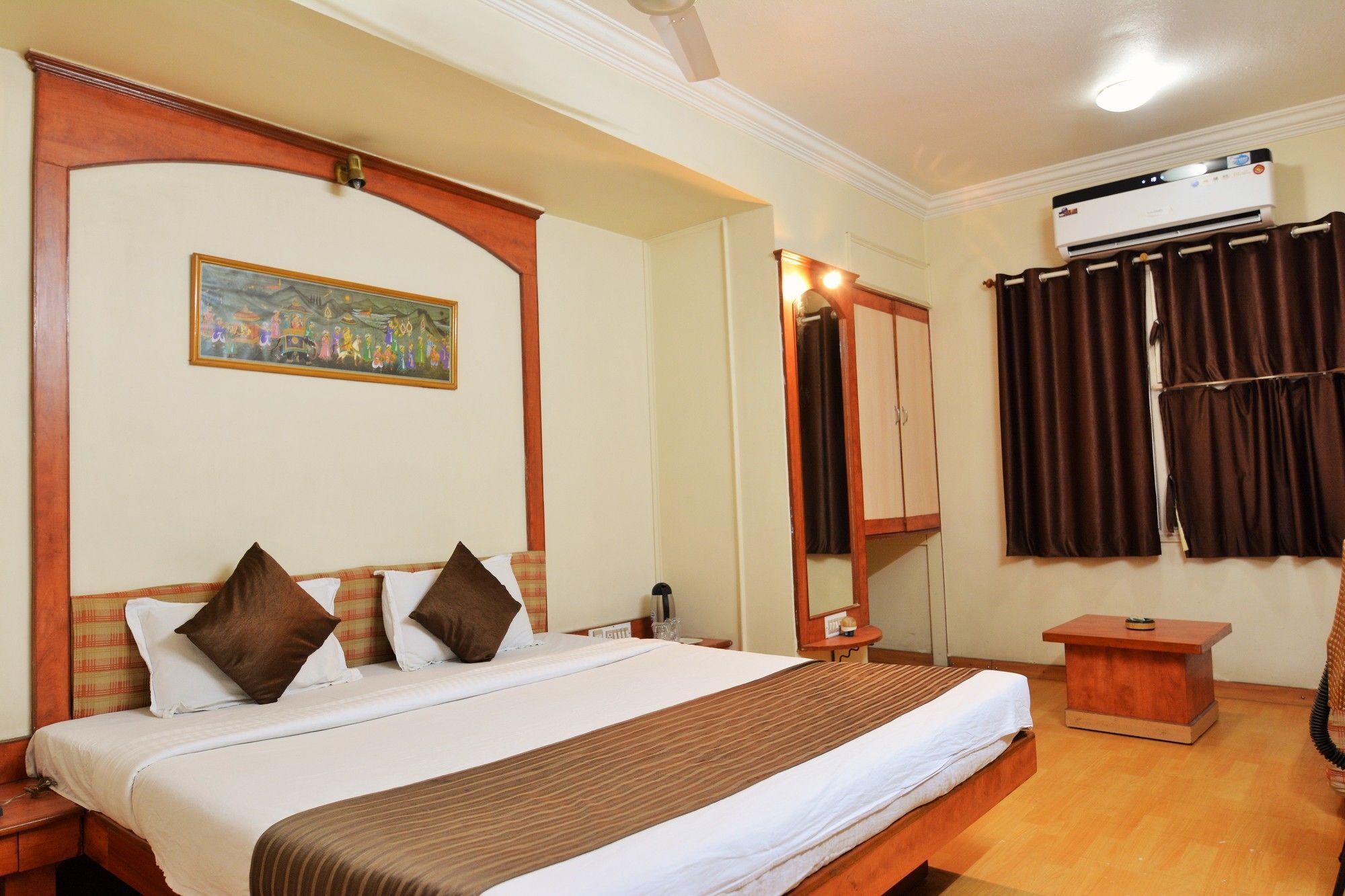 Hotel Sahaj Palace Ahmadábád Kültér fotó